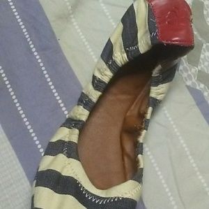 Lucky brand ballet flats in red w,and blue